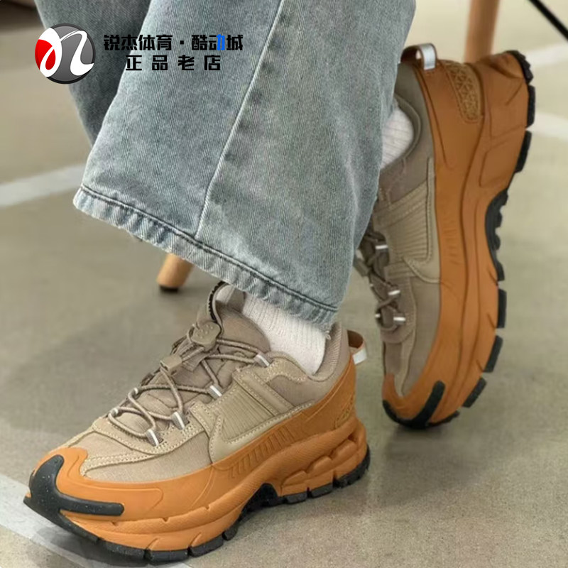 耐克Nike女子老爹鞋厚底跑步鞋