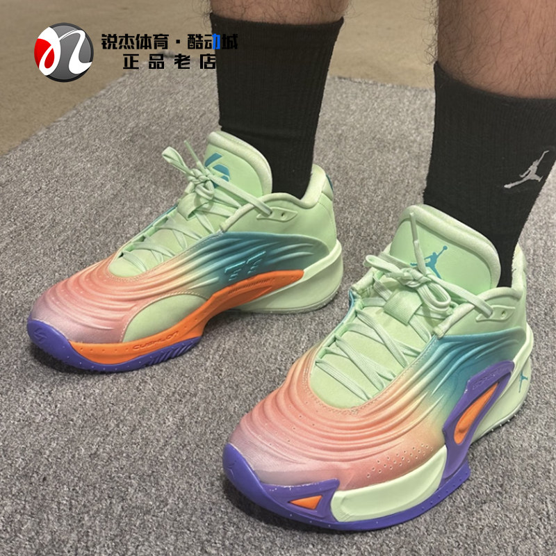 耐克Nike东契奇3代男实战篮球鞋