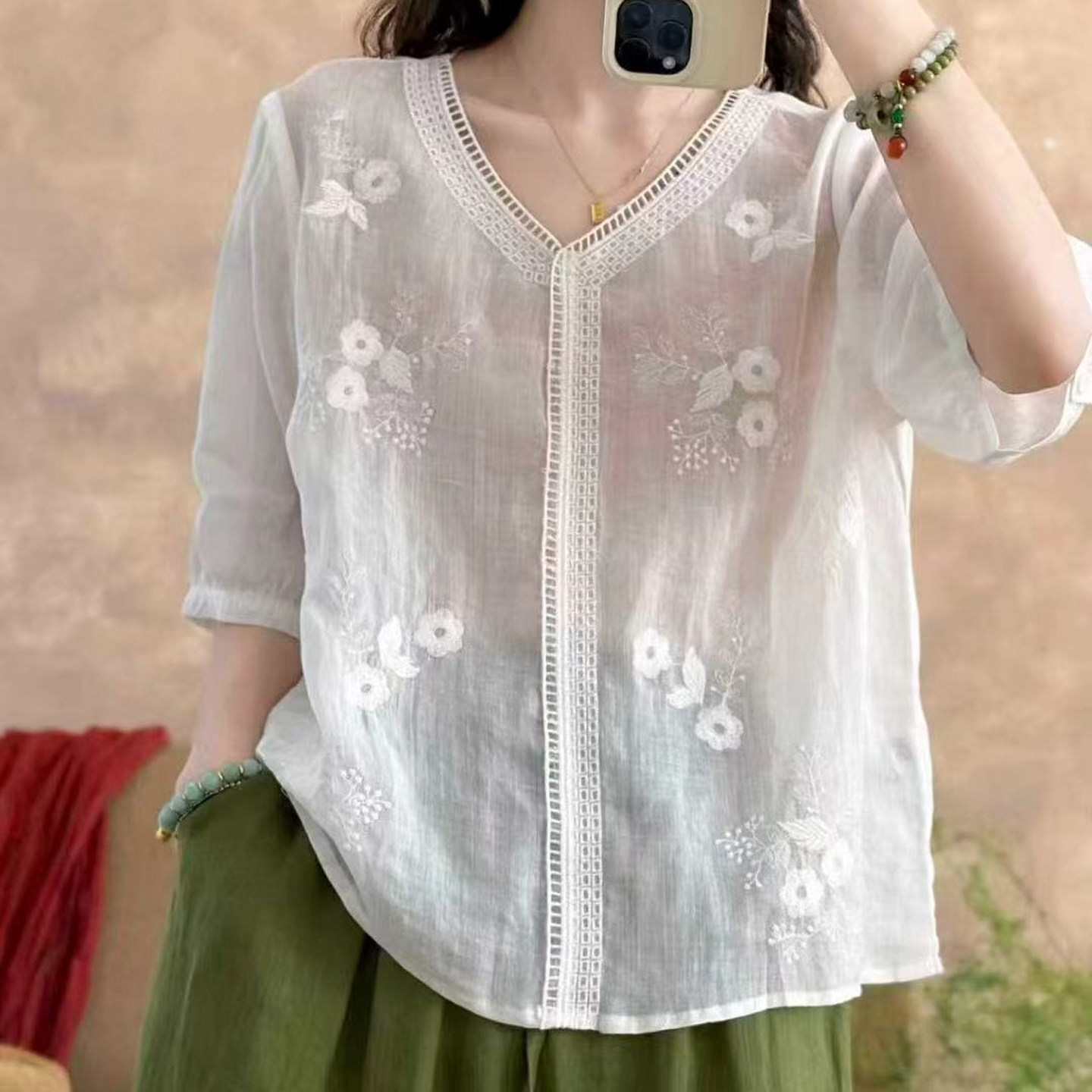 文艺风刺绣苎麻衬衫女夏季薄款V领衬衣宽松套头白色上衣麻料小衫
