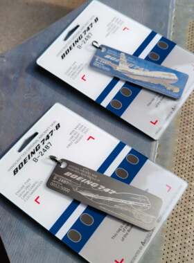 中国国际航空747-8波音飞机尾喷钛合金蒙皮客机B-2487国航钥匙扣