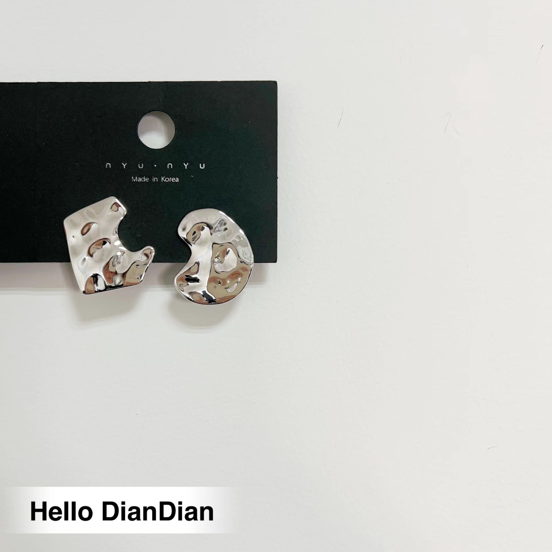 不对称凹凸面简约百搭银色耳环