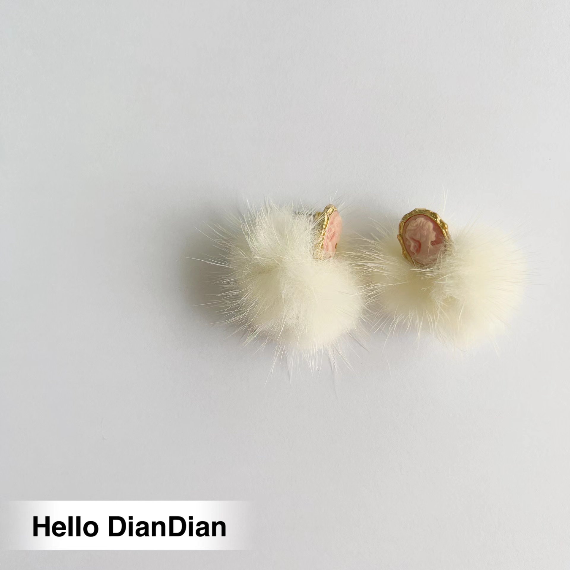 人像粉色毛色毛球可爱百搭耳环