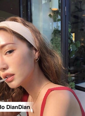 Hello DianDian 韩国小众设计师少女爱心可爱百搭简约网红ins耳钉