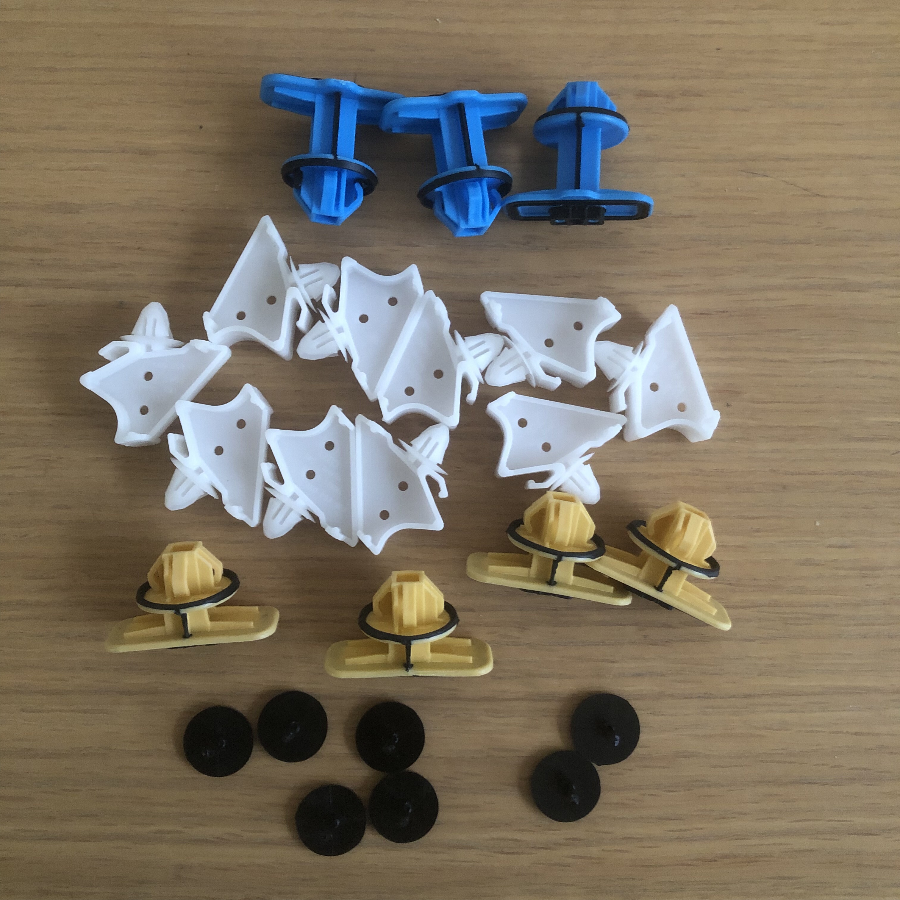 适用于奥迪A6LC7 C8底大边卡子 底边梁修包 地坎条卡扣