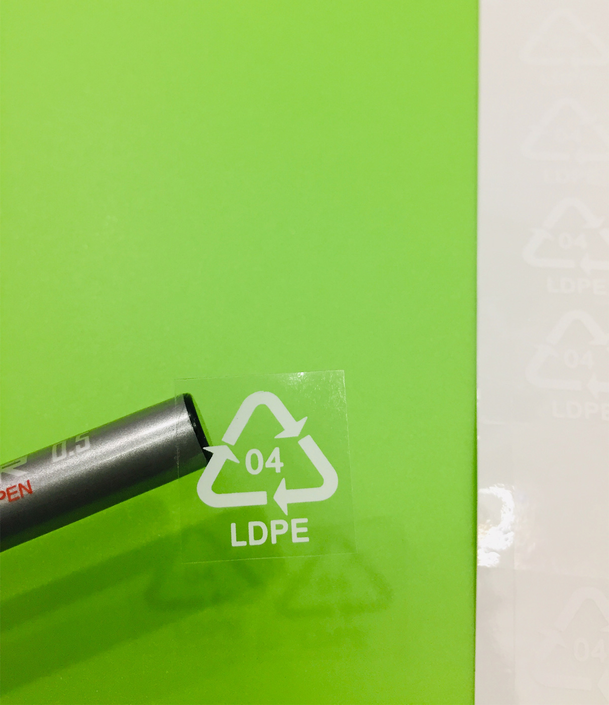 透明底白色04LDPE环保回收贴 出口气泡包装用04循环标1300个/30元