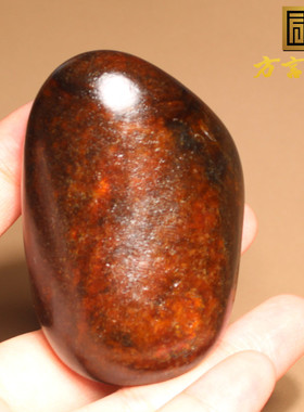 方言河红沁油皮籽料原石把件