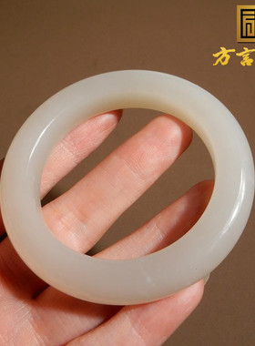 青海老料藕粉色内径47mm圆条手镯