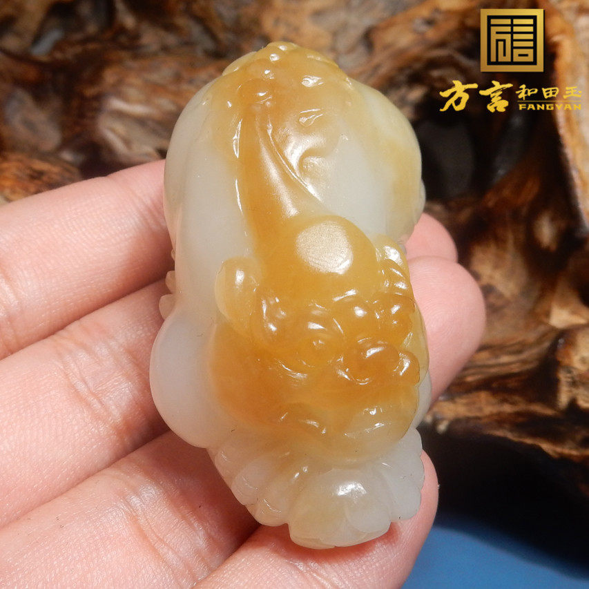 方言和田玉精品收藏级新疆且末料糖白玉巧雕瑞兽貔貅手把件摆件a