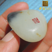 罕见方言和田玉精品新疆三色红金皮青花籽料黑白分明转好运挂件F