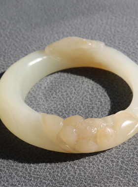 方言和田玉新疆且末料温润细腻糖白玉天地糖连年有余53mm玉手镯A8