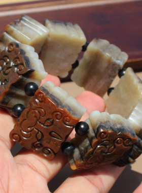 红皮白玉兽面守护手链手串