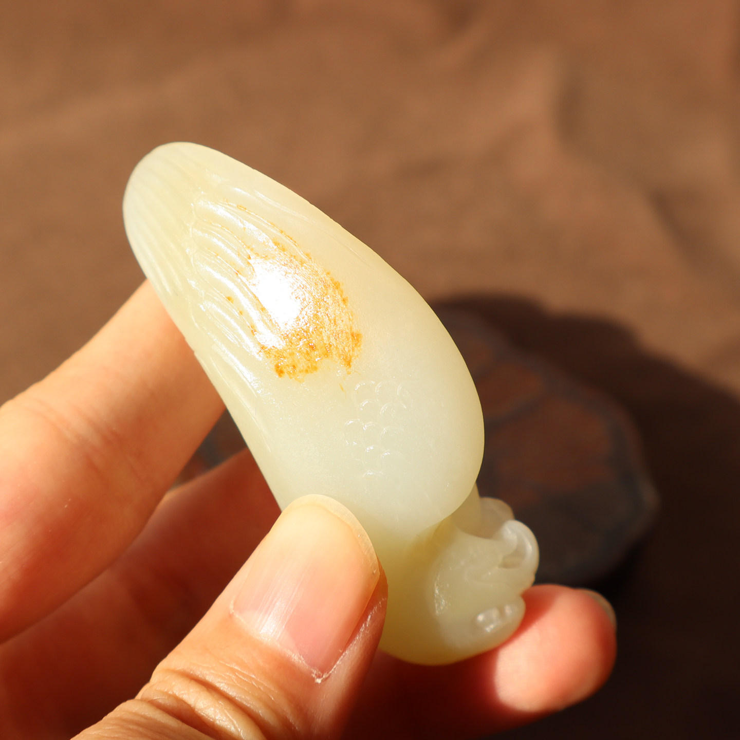 方言特色收藏新疆老熟挂黄皮油润高脂白玉籽料英明神武吊坠挂件A2