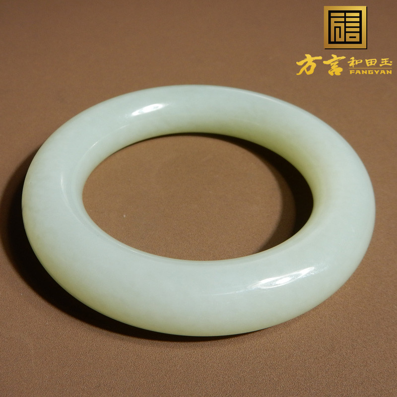 罕见方言品牌和田玉精品收藏新疆细腻且末料黄口胖圆条58mm手镯w1
