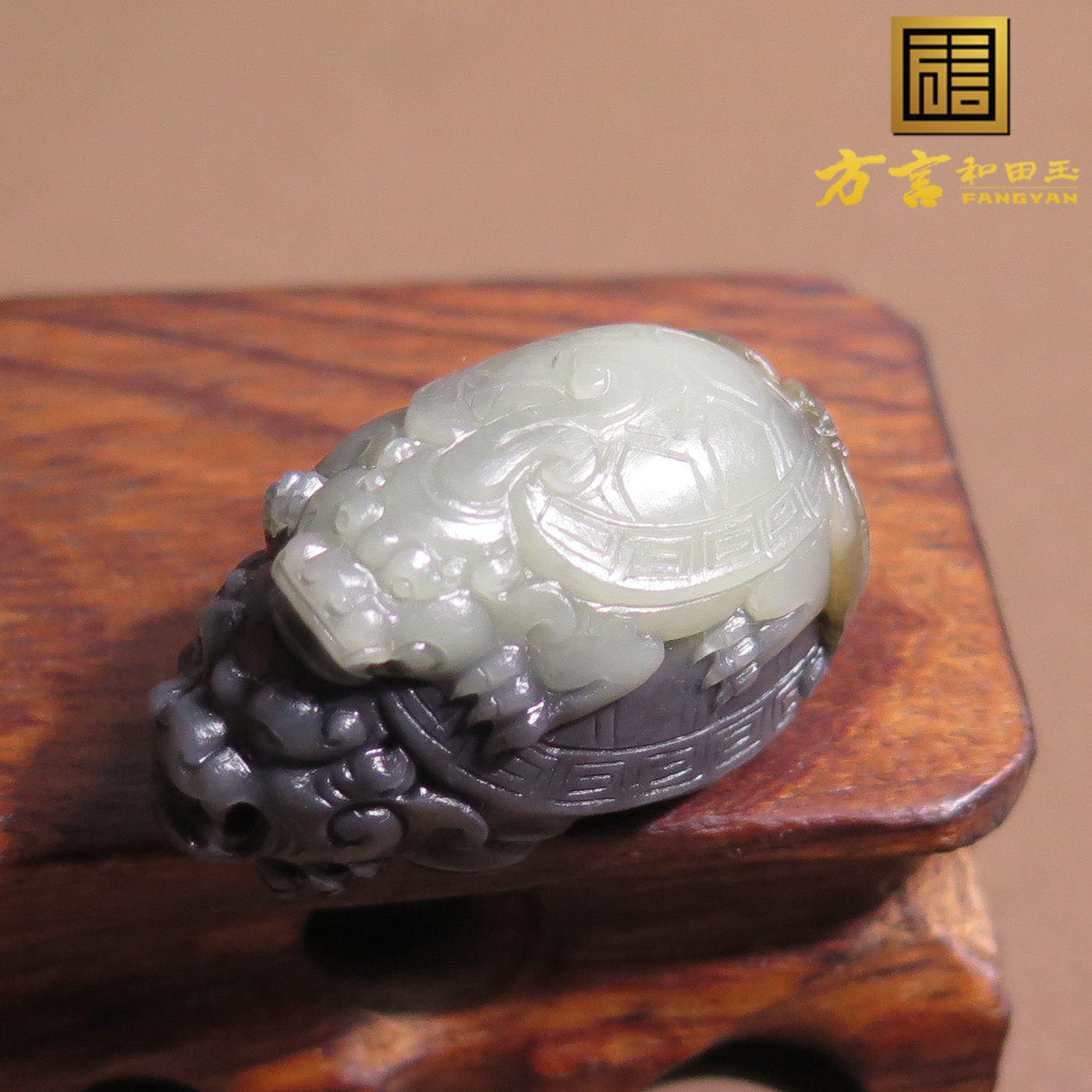 新疆大漠楼兰三色糖青花龙龟吊坠