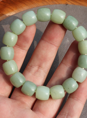 放漏方言和田玉珍藏级俄料细腻油糯白玉翠青色12mm直切珠手串A8