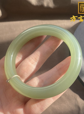 青海料湖水绿精美正装55mm手镯