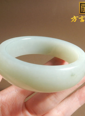 俄罗斯白玉带翠宽版手镯53mm手镯