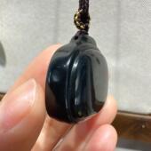 美滋滋罕见方言和田玉新疆漆黑如墨白玉底墨玉籽料吊坠挂件O