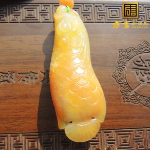 方言珍藏品红沁皮上上品鸡油黄沁色原生黄玉籽料龙鱼挂件吊坠子R