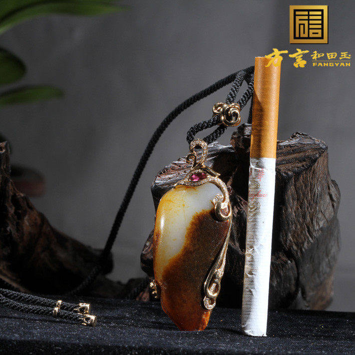 方言和田玉百鸟朝凤打折158000元红皮籽料吊坠18k真钻金镶玉挂件F