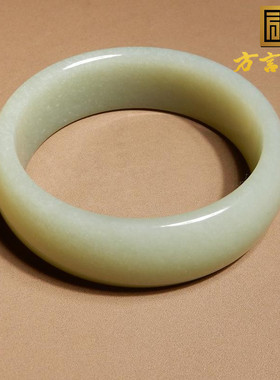 新疆细腻油润且末料蓝色基调手镯