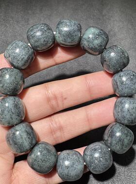 美哭方言和田玉老熟新疆玉龙河点墨青花籽料回馈16mm老型珠手串S