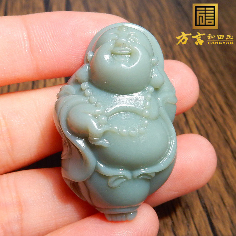 方言和田玉精品大师作品新疆玉龙河沙枣青籽料豆沙绿笑佛吊坠w