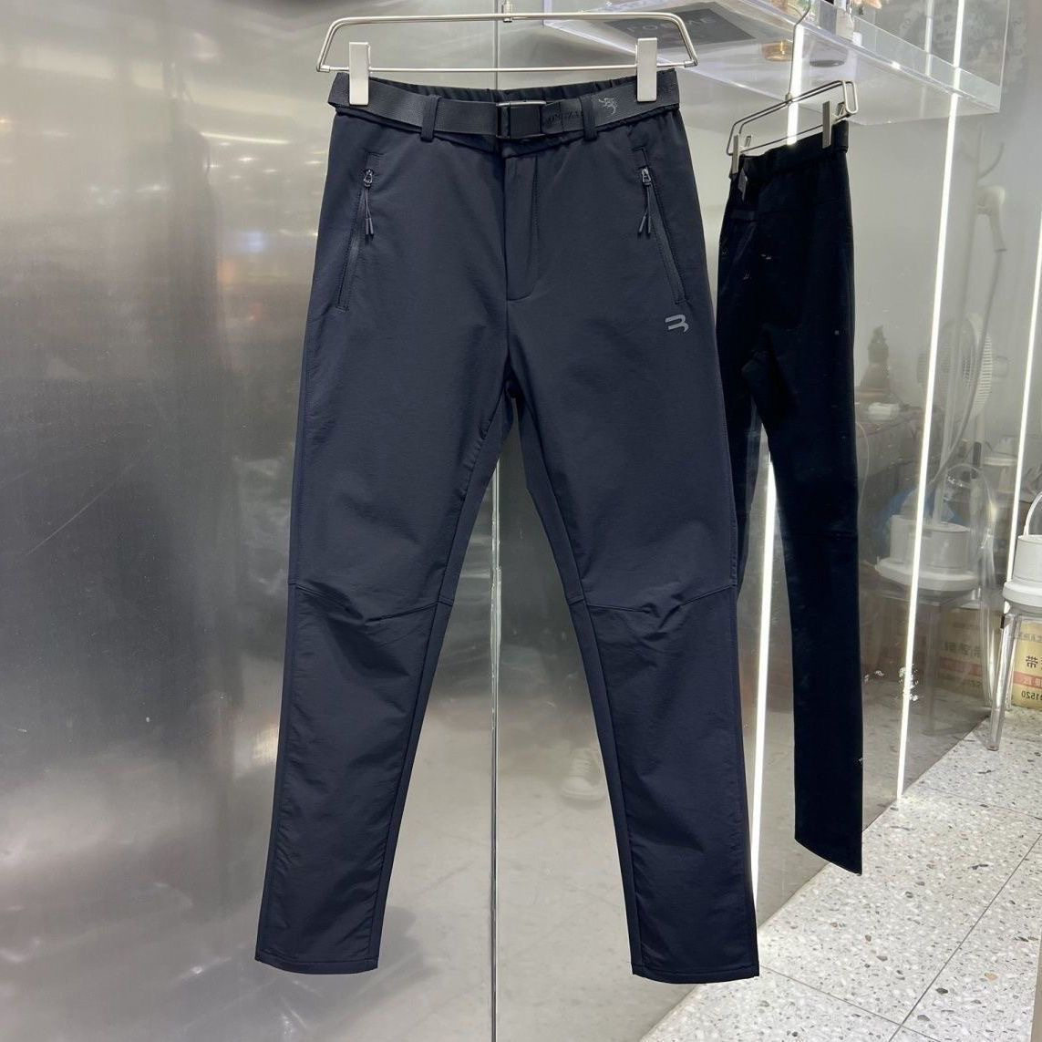 秋冬款男士户外软壳裤潮酷防风防水冲锋裤修身百搭直筒拼接休闲裤