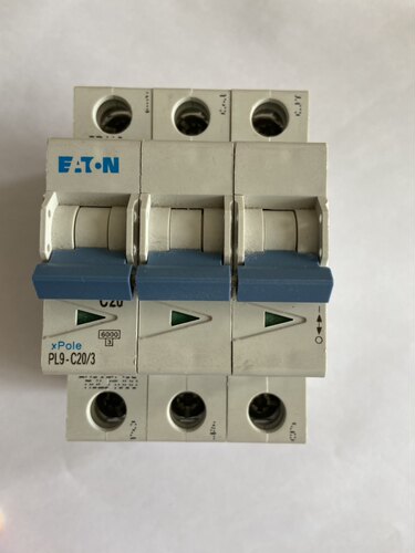 伊顿金钟穆勒空气开关PL93P20A