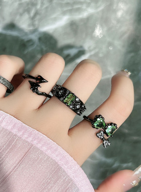 幽暗绿影朋克暗黑甜酷蝴蝶结绿钻个性戒指中性风时尚叠戴小众指环