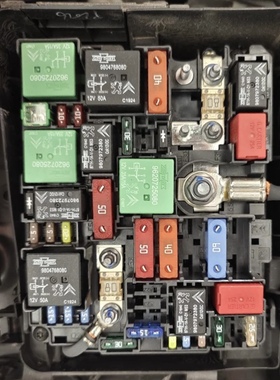 9804768080雪铁龙C5 C4L标致508L风扇继电器962072508 9807972380