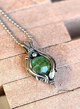 美国代购Necklace㊣ 手作复古哥特式绿色萤石吊坠项链纯银项饰