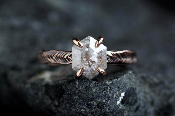 爱沙尼亚代购Diamond◇手作天然六边形白色钻石14K白金结婚戒指
