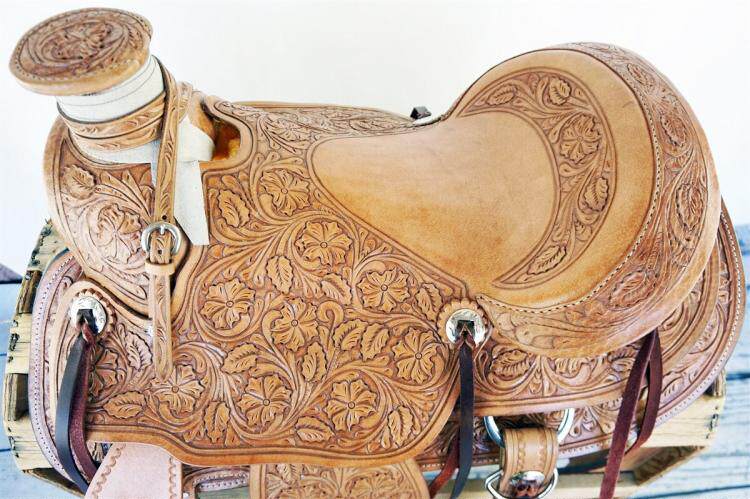 美国代购Saddle 手作波西米亚西部花卉雕刻复古皮革硬座马鞍