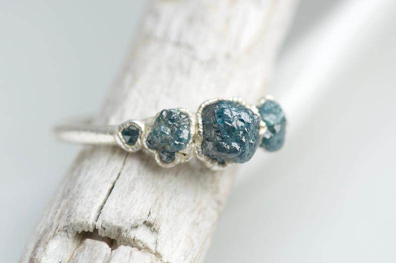 海外代购Diamond◇手作复古个性原始蓝色钻石镶嵌波形V形订婚戒指