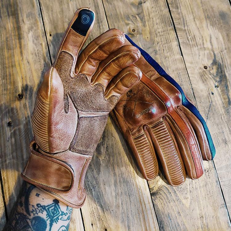 海外代购Gloves 手作柔软牛皮魔术贴腕带复古摩托车机车手套