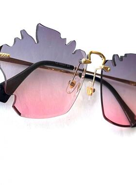 雕花粉灰色紫外线防护太阳眼镜