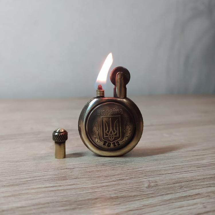 乌克兰代购Brass◇手作圆形黄铜雕刻战壕艺术镇纸男士汽油打火机