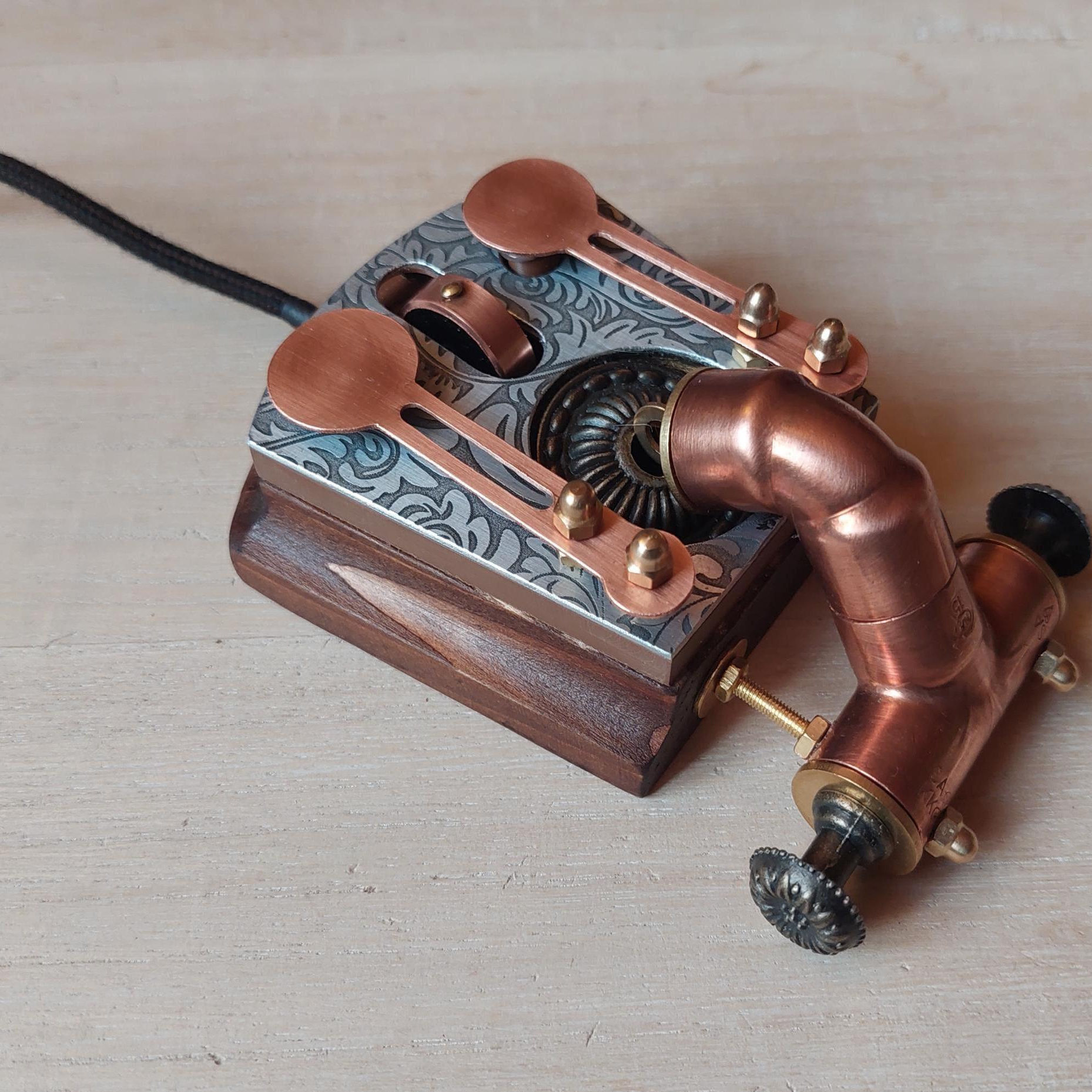 匈牙利代购Mouse◇手作蒸汽朋克实心松木木制铜铝雕刻花纹鼠标