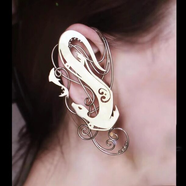 波兰代购Jewelry㊣ 手作优雅别致水下狩猎水獭动物耳挂耳夹耳饰