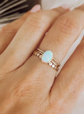 白色火蛋白石锤纹叠戴女士戒指