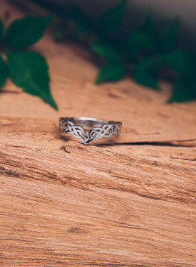 女士纯银凯尔特结编织V形戒指