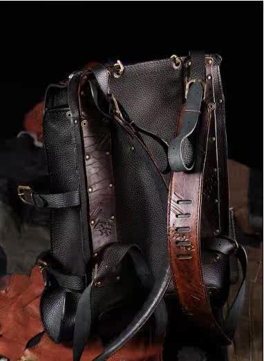 Backpack㊣俄罗斯代购 手作特别复古蒸汽朋克铜铜徽真皮双肩背包
