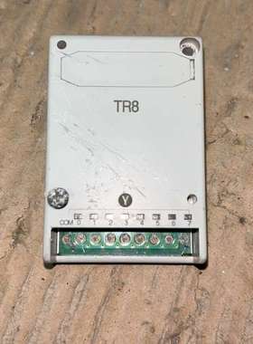 议价PLC扩展模块 AFPX-TR8 实图拍摄 下面绿色接线