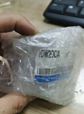 议价SMC原装电磁阀VDW20CA    1