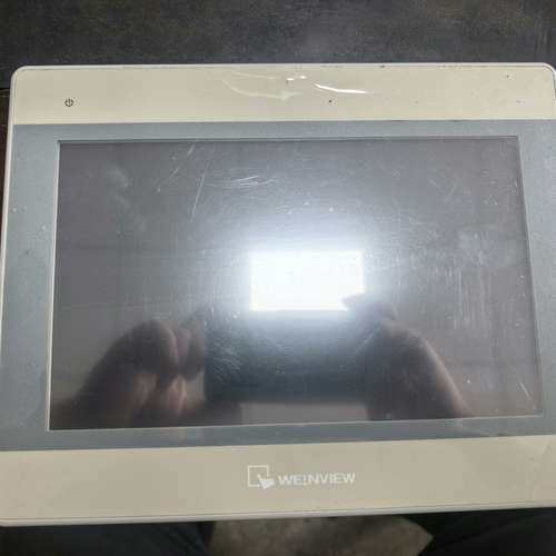 议价威伦Mt8101IE触摸屏。通电正常。实物实拍。成色如图。