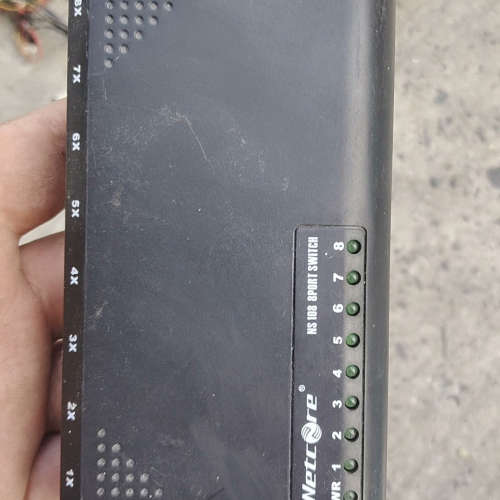 议价磊科百兆防环路8口交换机，小区宽带专用实拍图片