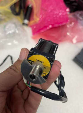 议价PMM35B2东方VEXTA步进电机 成色基本全新，外观