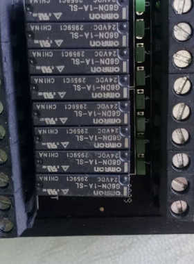 议价8路继电器组MRA2080，继电器块为G6DN－1A－