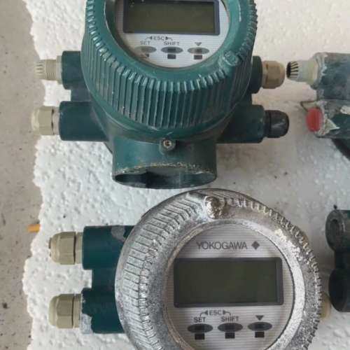 议价横河电磁计，AXFA14G，AXFA14C，共6台，右下